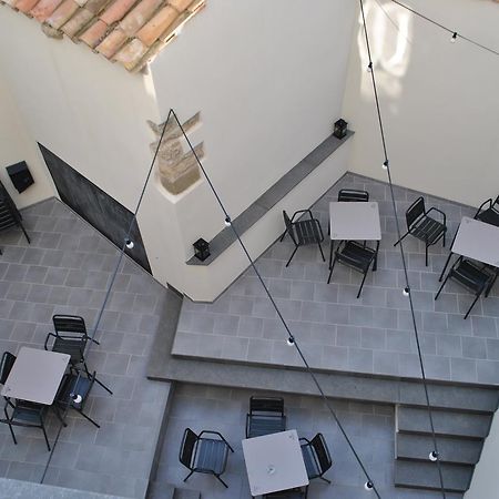 Hostal Universitat Cervera  Eksteriør billede