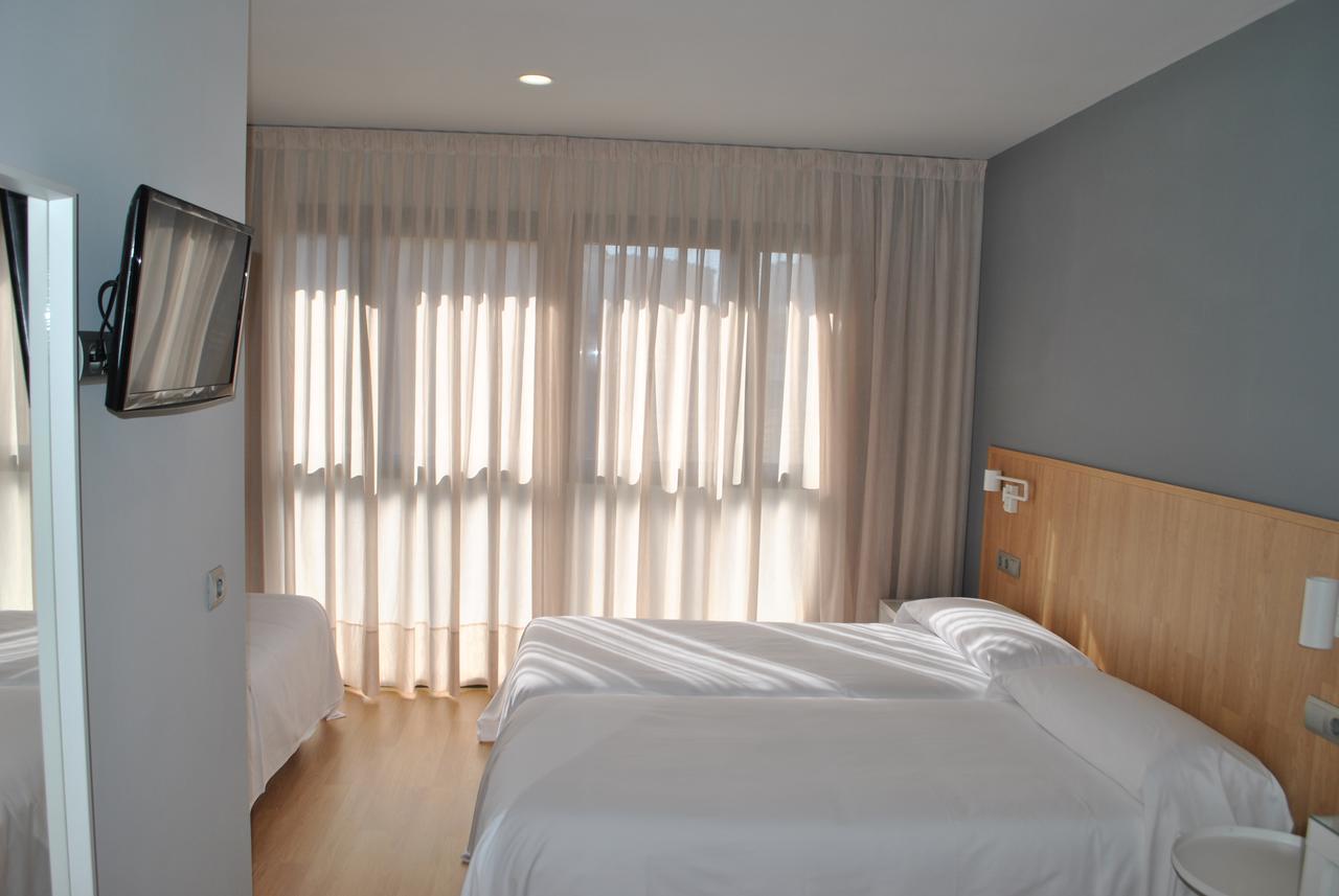 Hostal Universitat Cervera  Eksteriør billede