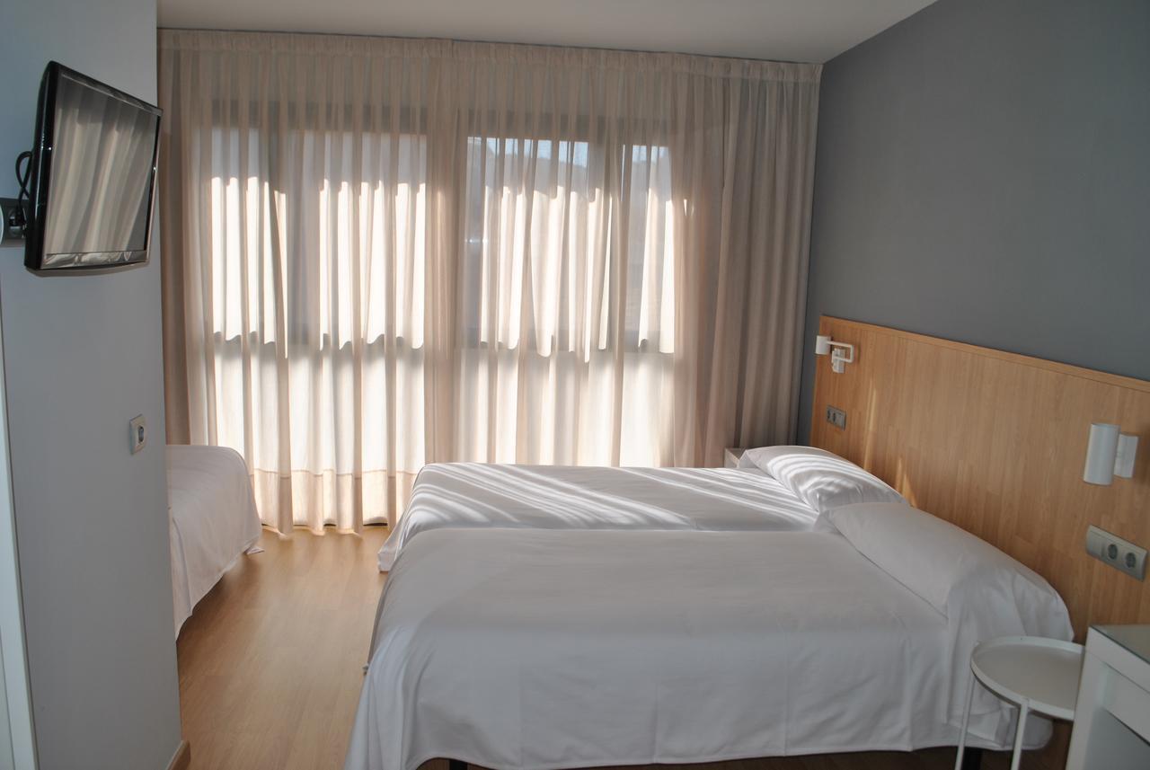 Hostal Universitat Cervera  Eksteriør billede