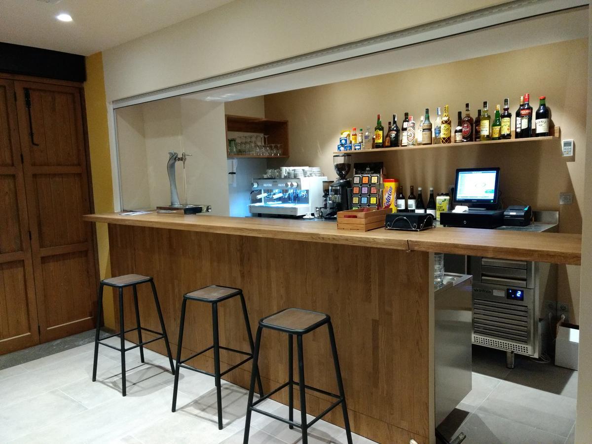 Hostal Universitat Cervera  Eksteriør billede